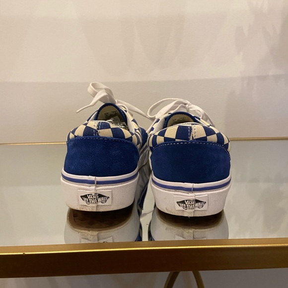 Vans - Picture 2 of 3